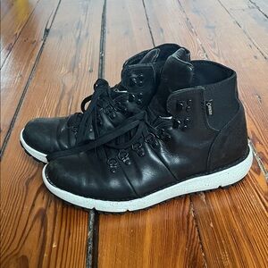 Danner Vertigo 917 waterproof Black Leather Men's hiking Boots